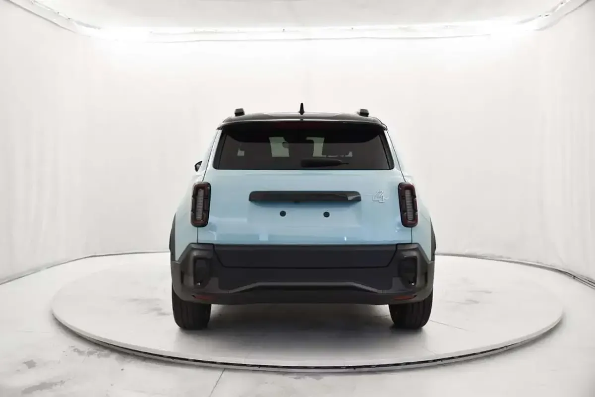 Usado Renault 4 E-Tech Iconic 110 kW (150 CV) 2025 Bestyle liberté (blu celeste SUV