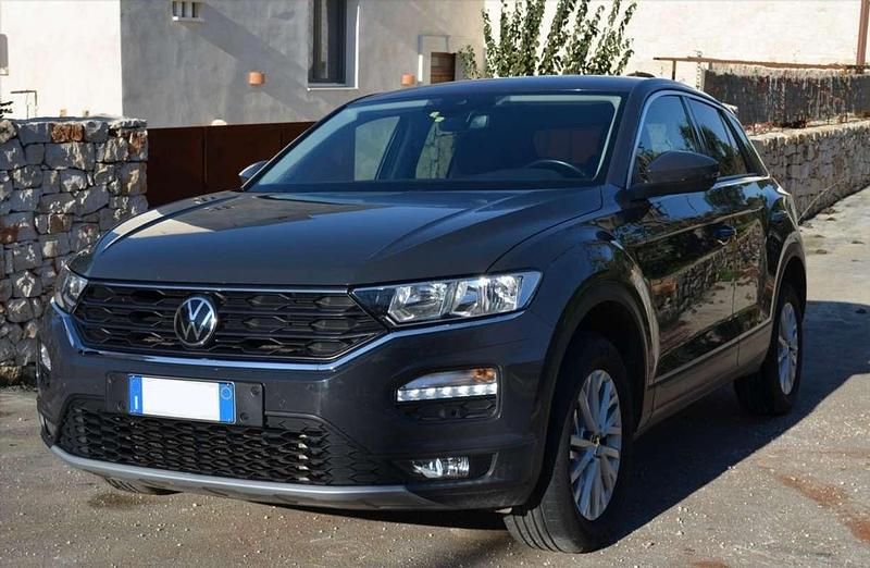Usata VW T-Roc Business 150 CV (110 kW) 2021 Grigio SUV