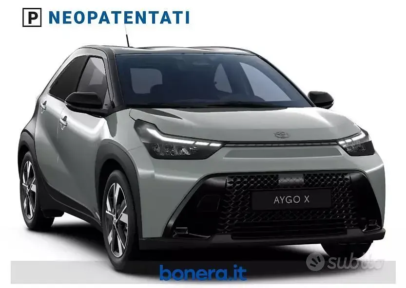 Nuova Toyota Aygo X 92 CV (67 kW) 2026 Verde SUV