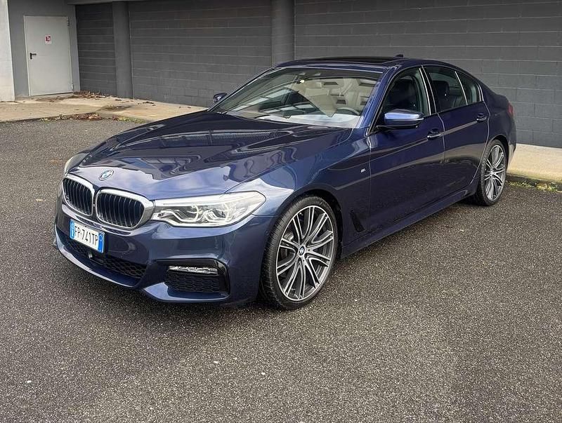 Blu/azzurro Usata 2018 BMW 530 M Sport Tre volumi | 24.800 € (Super prezzo) - Immagine 1/4