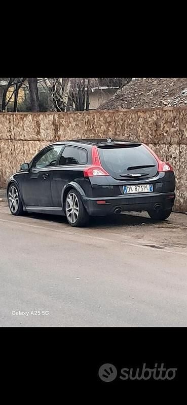 Usata Volvo C30 Summum 109 CV (80 kW) 2008 Nero Utilitaria