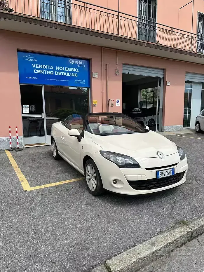 Usata Renault Mégane Cabriolet Floride 110 CV (80 kW) 2012 Beige Cabrio