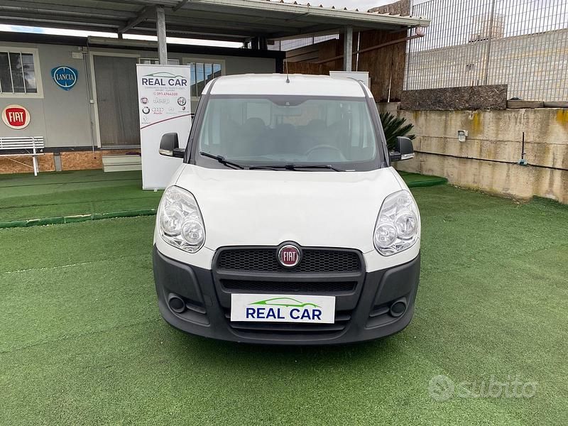 Usata Fiat Doblò 105 CV (77 kW) 2014 Bianco Monovolume