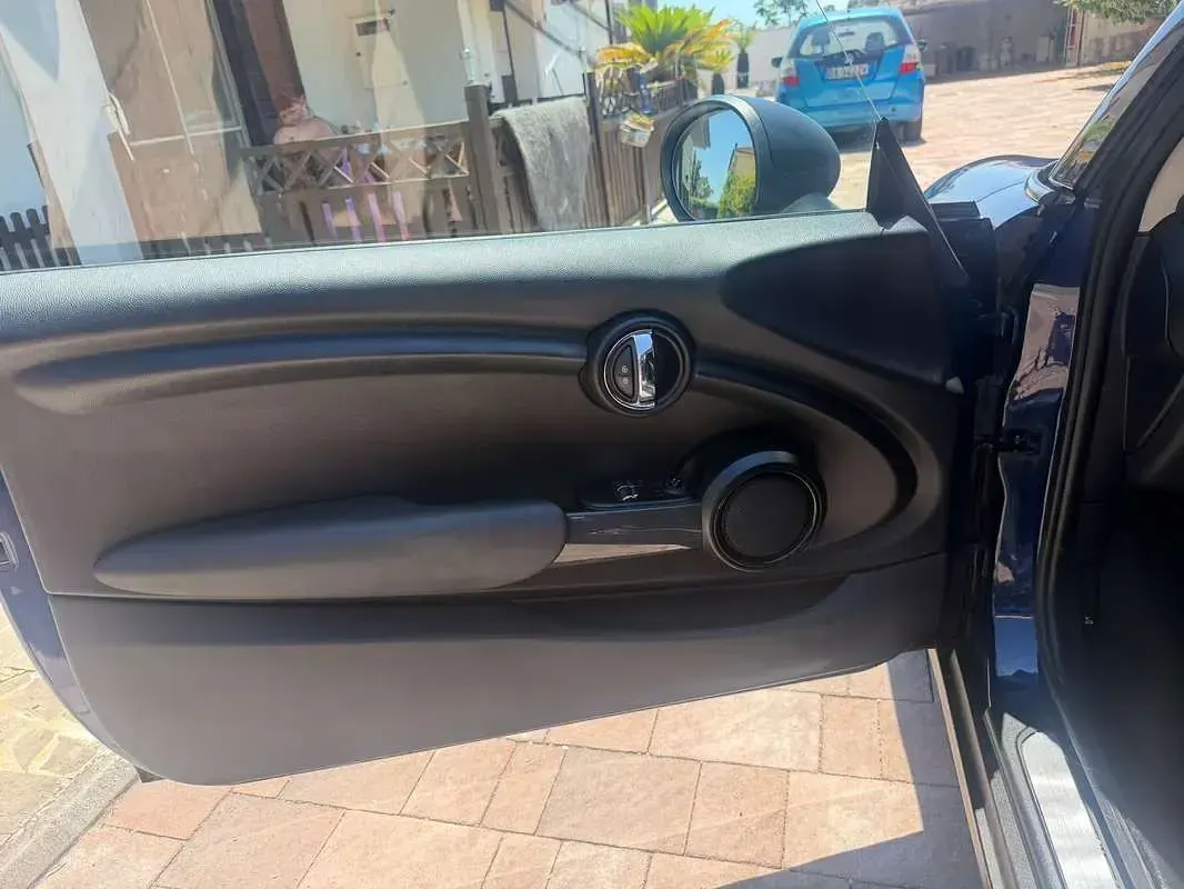 Usata Mini ONE 75 CV (55 kW) 2014 Utilitaria