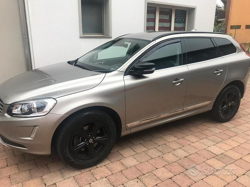 Giallo Usata 2014 Volvo XC60 SUV | 14.500 € (Cara) - Immagine 1/4