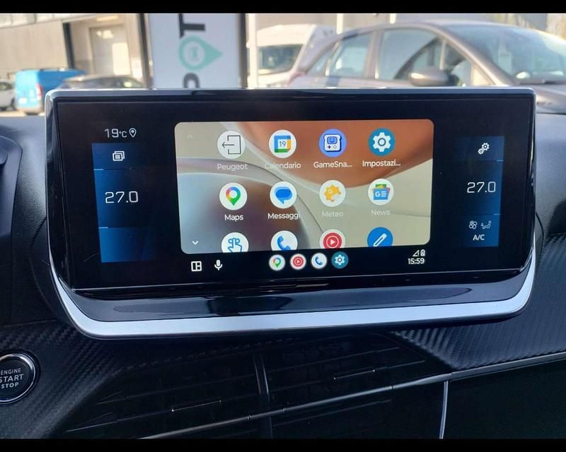 Usata Peugeot 2008 Allure 101 CV (74 kW) 2022 Grigio SUV