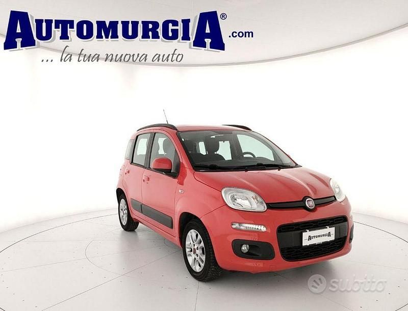 Usata Fiat Panda Lounge 69 CV (50 kW) 2016 Rosso Utilitaria
