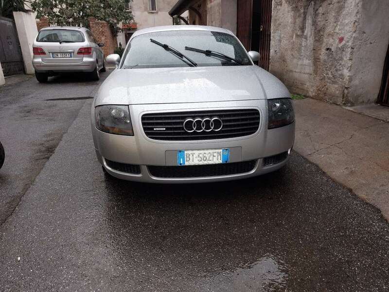 Usato 2001 Audi TT Roadster 1.8 Benzin 224 CV (7.000 €)