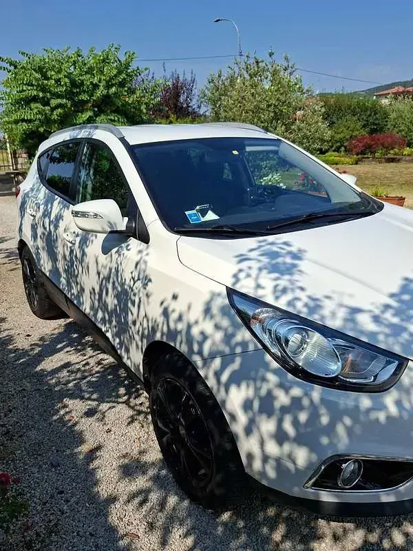 Usata Hyundai ix35 Comfort 136 CV (100 kW) 2011 Bianco SUV