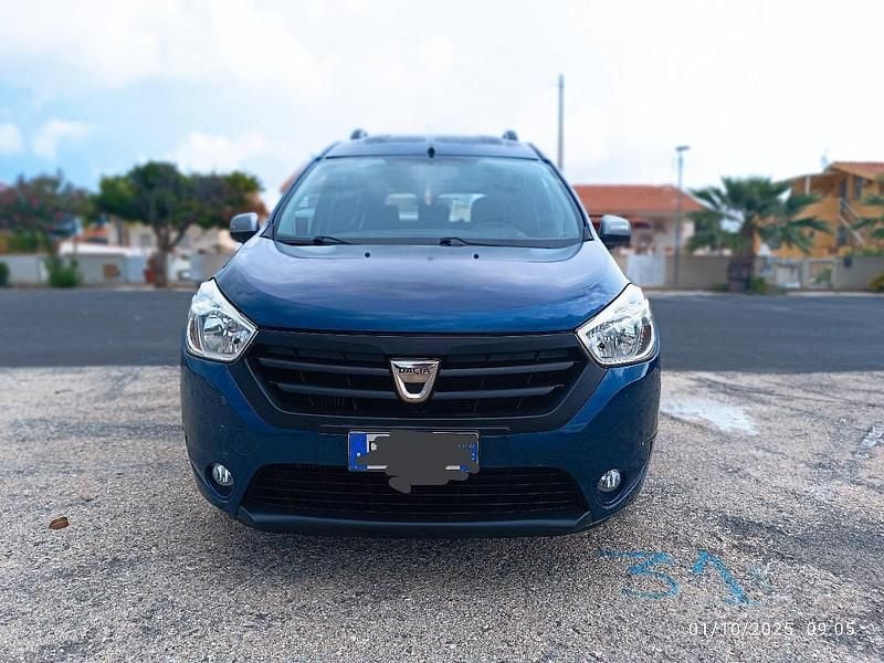 Usata Dacia Dokker 90 CV (66 kW) 2015 Blu Monovolume