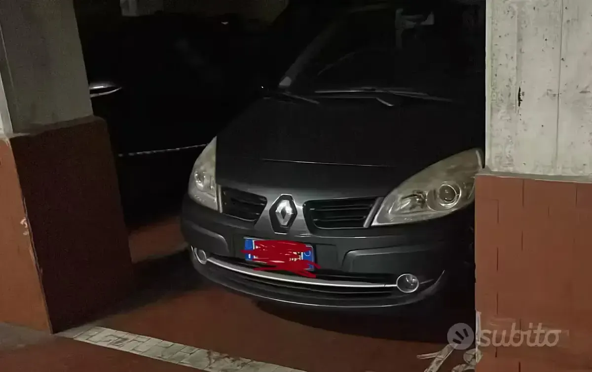 Usata Renault Scenic E-Tech 110 CV (80 kW) 2008 Grigio Monovolume