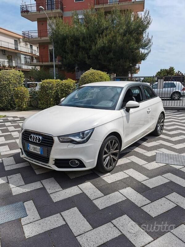 Usata Audi A1 86 CV (63 kW) 2012 Bianco Utilitaria