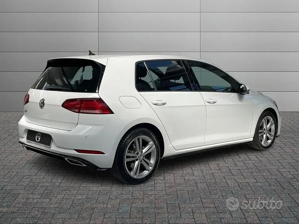 Używany VW Golf VII Sportline 150 KM (110 kW) 2020 Biały Sedan/Limuzyna