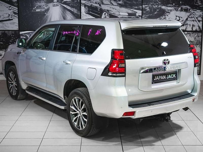 Usata Toyota Land Cruiser Executive 204 CV (150 kW) 2022 Argento SUV