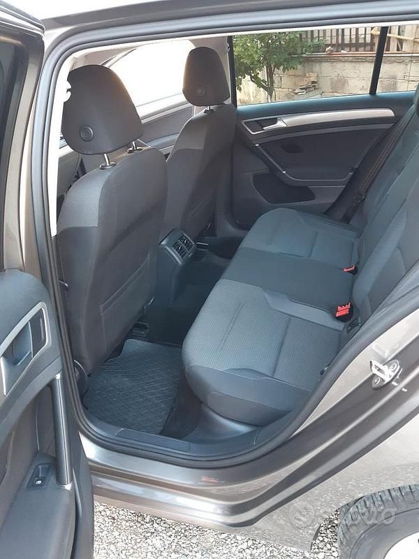 Usata VW Golf VII 110 CV (80 kW) 2016 Grigio Station wagon