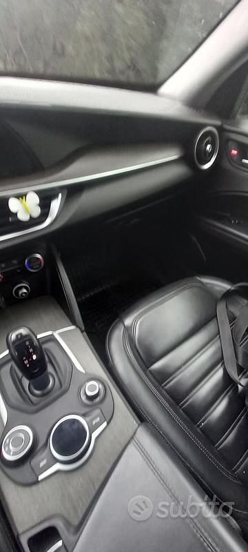 Usata Alfa Romeo Stelvio 210 CV (154 kW) 2017 Nero SUV