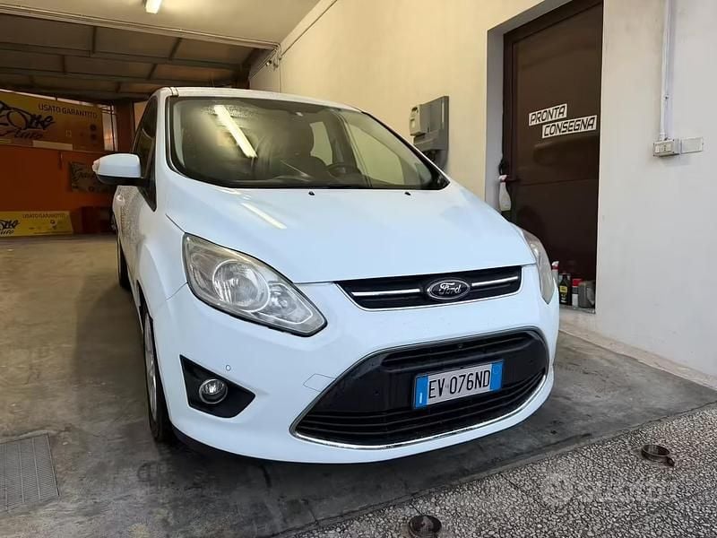 Begagnad Ford C-MAX Titanium 116 HK (85 kW) 2014 Vit Minibuss