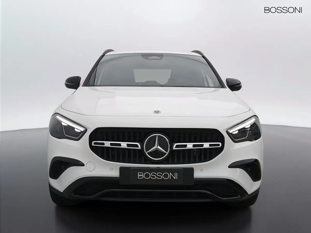Nuova Mercedes GLA180 Advanced 116 CV (85 kW) 2026 Bianco SUV