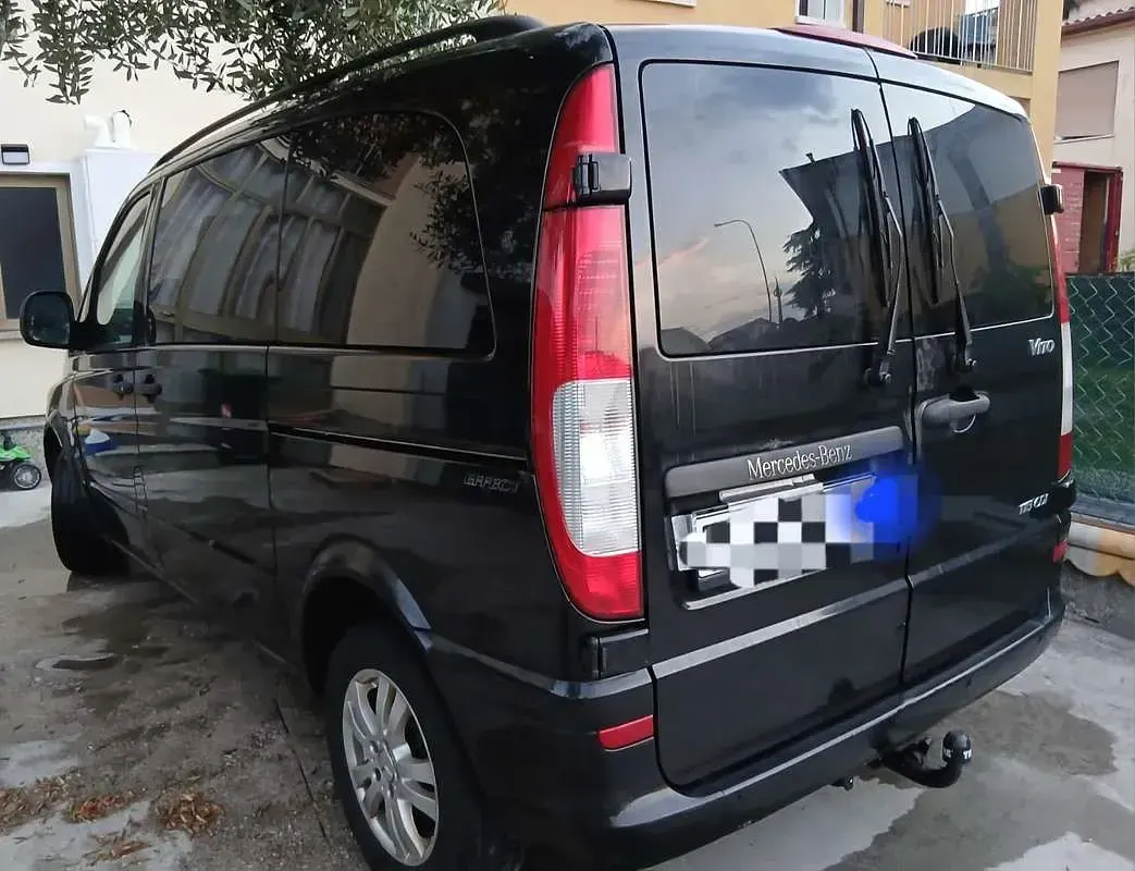 Usata Mercedes Vito 150 CV (110 kW) 2012 Nero Furgone