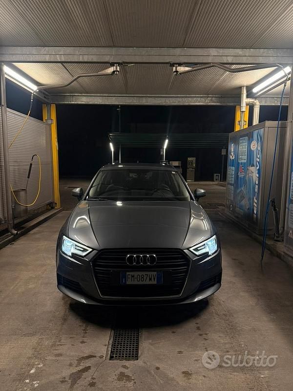 Usata Audi A3 Business 150 CV (110 kW) 2018 Grigio Berlina