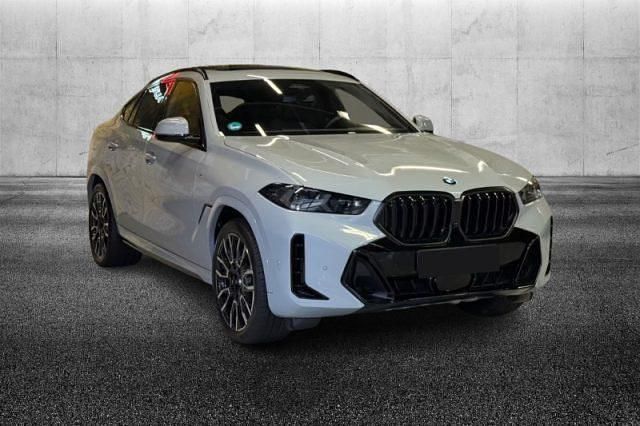 Usata BMW X6 M Sport 381 CV (280 kW) 2024 Grigio metallizzato SUV