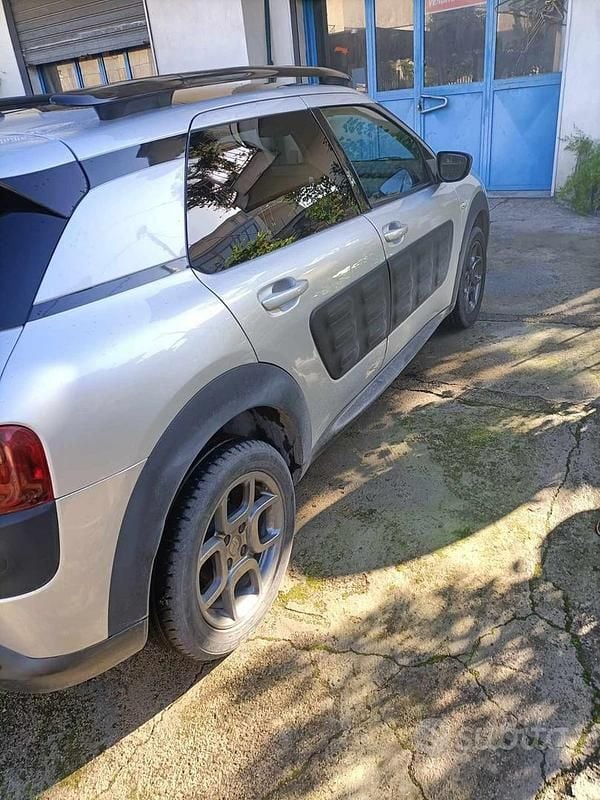 Usata Citroën C4 Cactus 92 CV (67 kW) 2017 Grigio Utilitaria