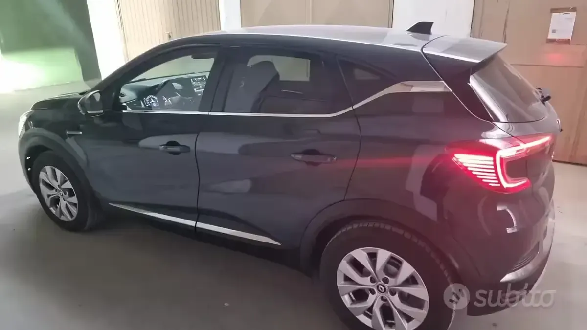 Usata Renault Captur Intens 100 CV (73 kW) 2021 SUV
