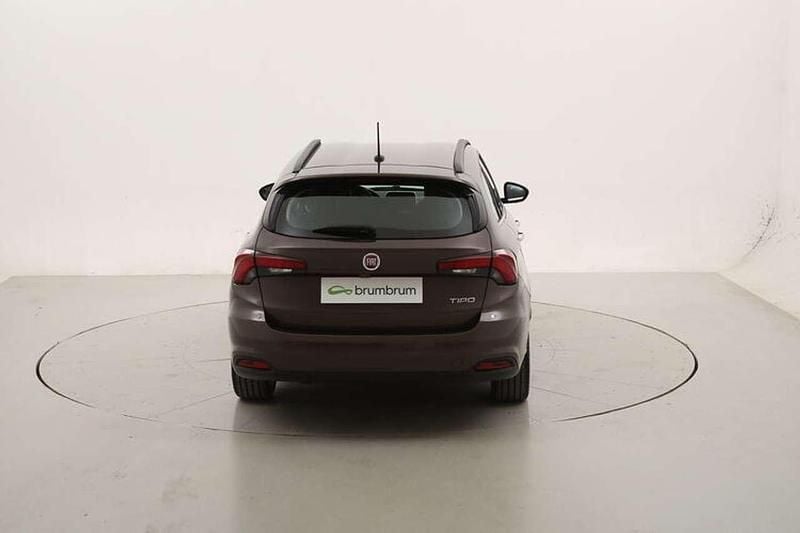 Usata Fiat Tipo Lounge 120 CV (88 kW) 2021 Marrone Station wagon