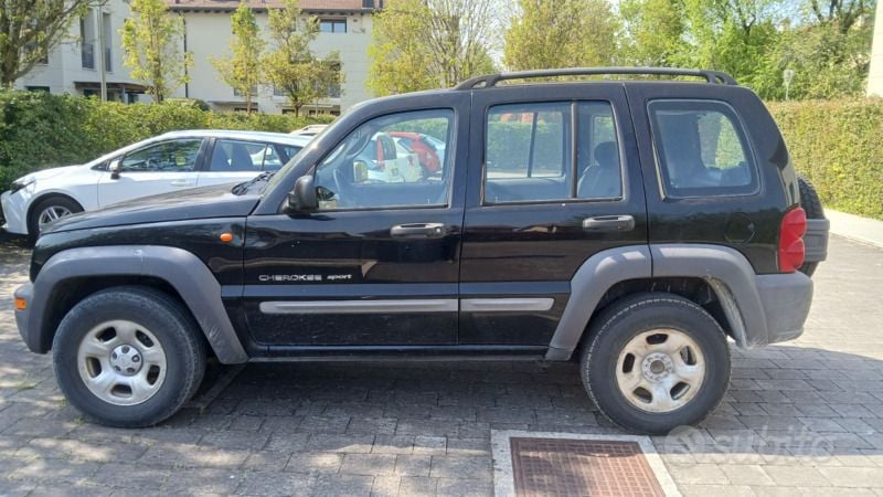 Usata 2002 Jeep Cherokee Sport SUV | 1600 € (Super prezzo) - Immagine 1/4