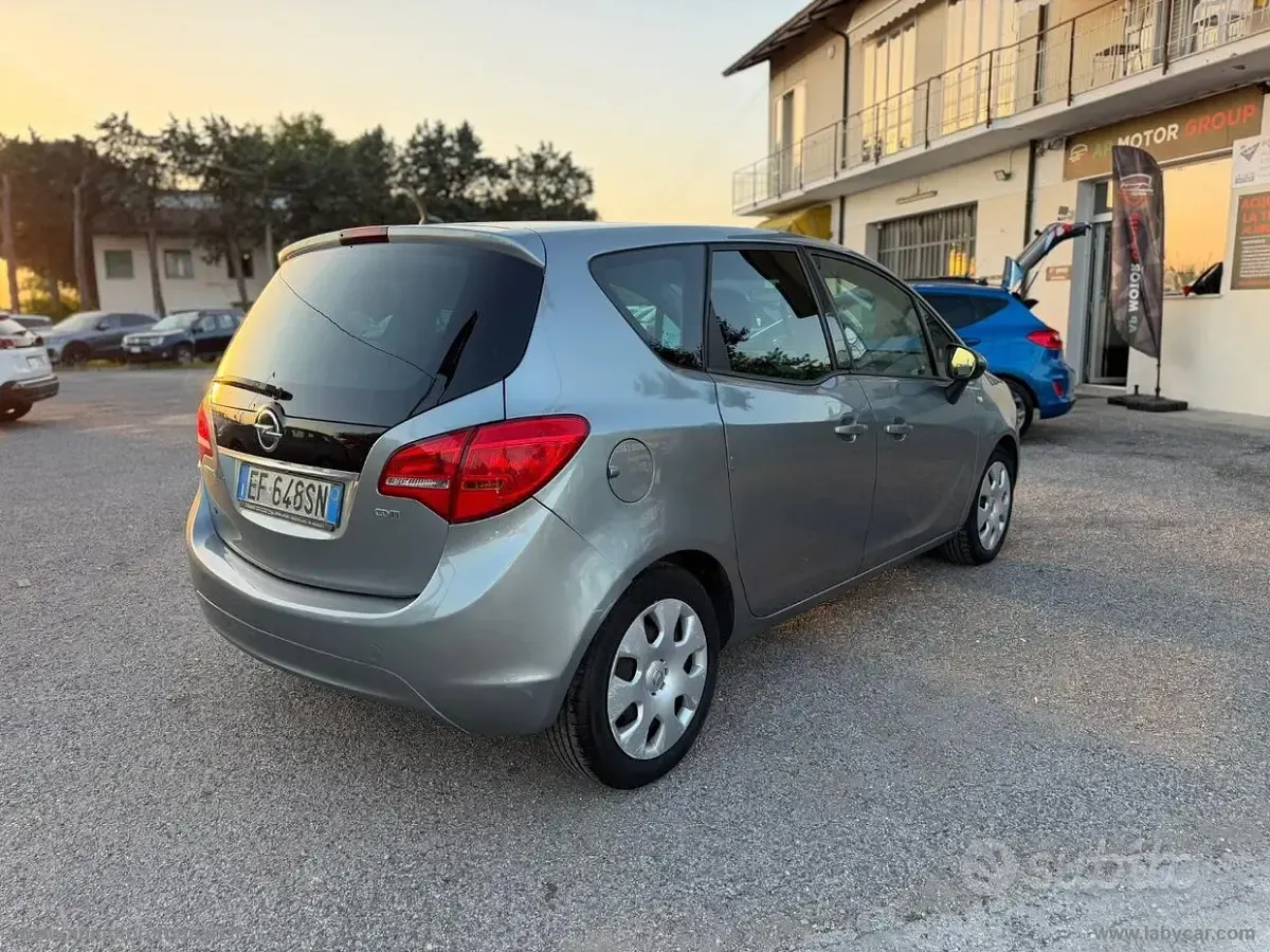 Usata Opel Meriva 110 CV (80 kW) 2011 Other Monovolume