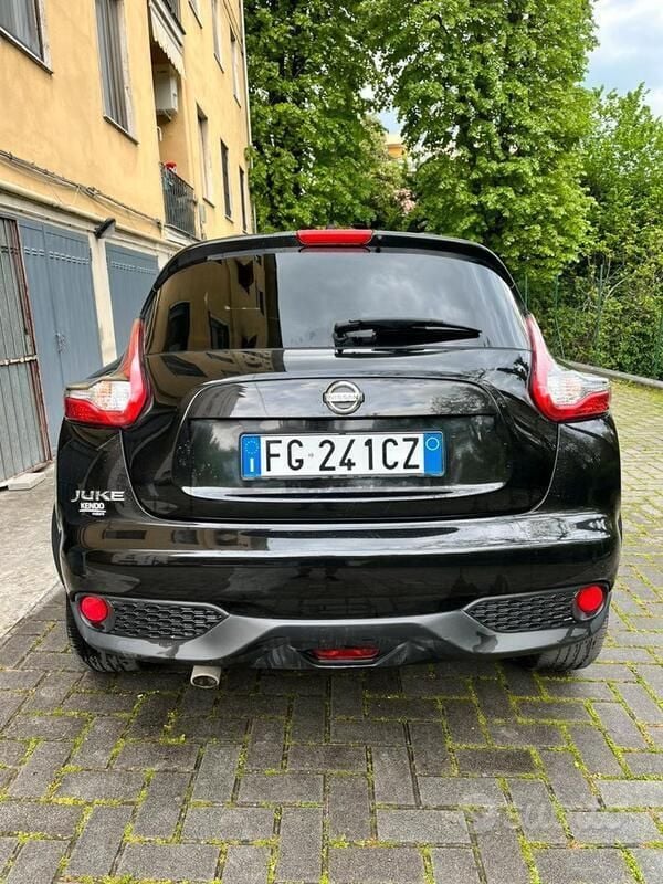 Usata Nissan Juke N-Connecta 110 CV (80 kW) 2016 Nero SUV