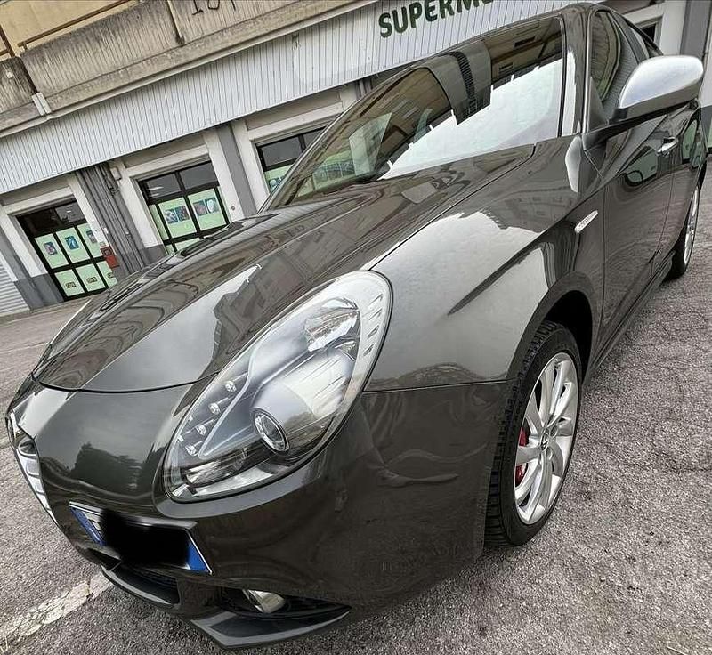 Usata Alfa Romeo Giulietta Exclusive 174 CV (127 kW) 2015 Utilitaria