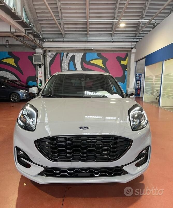 Usata Ford Puma 125 CV (91 kW) 2021 Grigio SUV