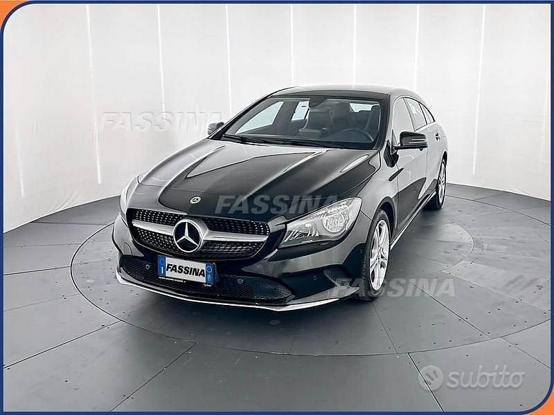 Usata Mercedes CLA180 Business 109 CV (80 kW) 2017 Nero Berlina