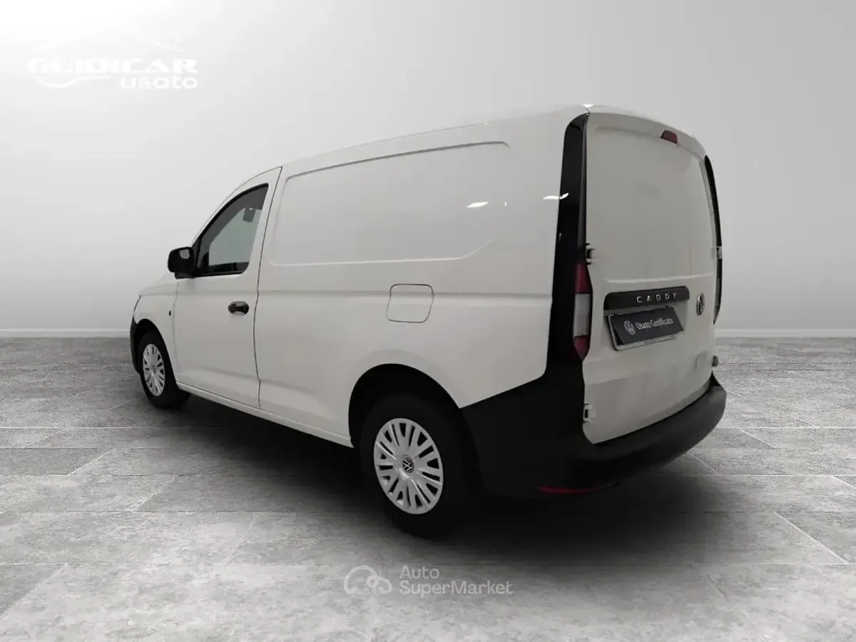 Käytetty VW Caddy Business 102 HP (75 kW) 2022 Valkoinen Tila-auto