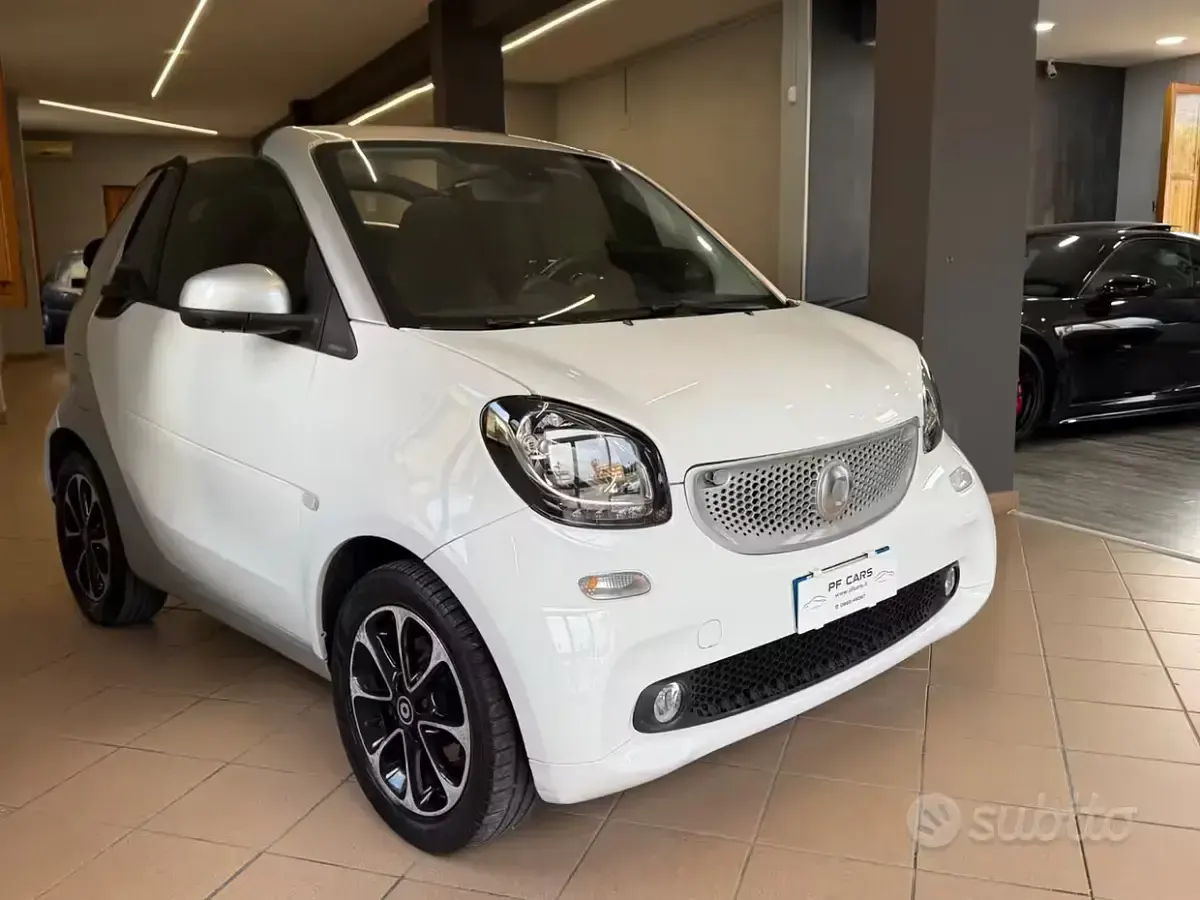 Usata Smart ForTwo Cabrio Passion 71 CV (52 kW) 2017 Bianco Cabrio
