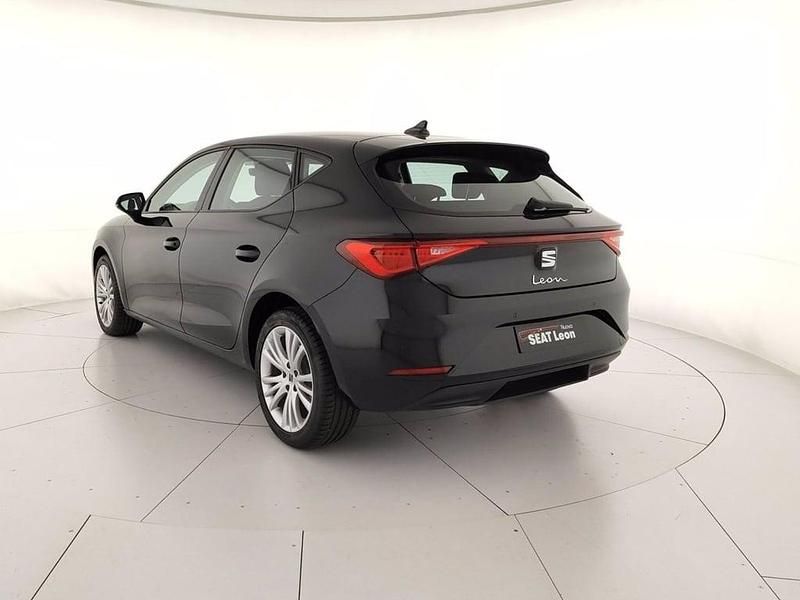 Usata Seat Leon Style 110 CV (80 kW) 2023 Nero midnight Berlina