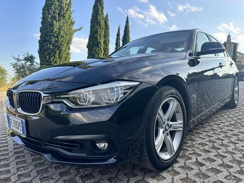 Usata 2017 BMW 330e Advantage Tre volumi | 17.899 € (Ottimo prezzo) - Immagine 1/4