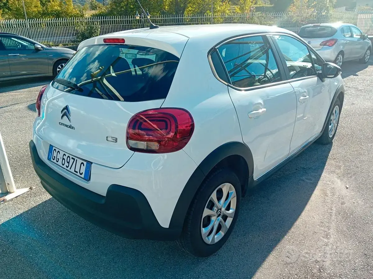 Usata Citroën C3 Feel 102 CV (75 kW) 2021 Bianco Utilitaria