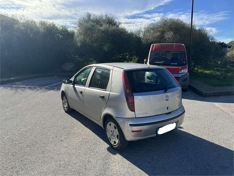 Usata Fiat Punto Dynamic 60 CV (44 kW) 2004 Grigio Utilitaria