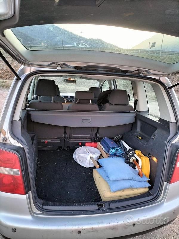 Usata VW Touran 2006 Grigio Monovolume