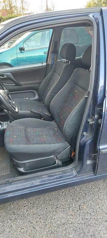 Usata VW Polo Comfortline 60 CV (44 kW) 1999 Blu Utilitaria