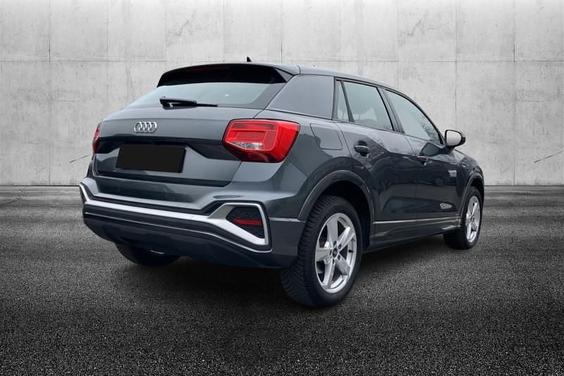 Usata Audi Q2 S-Line 116 CV (85 kW) 2023 Grigio metallizzato SUV