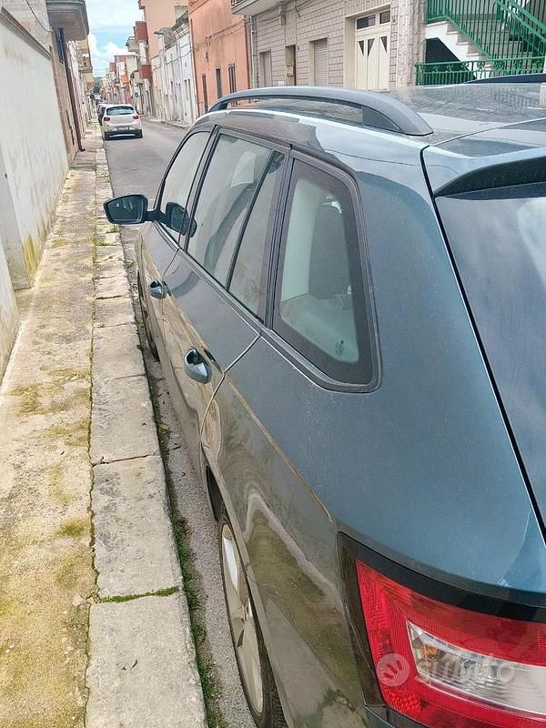 Usata Skoda Fabia 2018 Grigio Station wagon