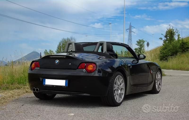 Begagnad BMW Z4 Efficient Dynamics 192 HK (141 kW) 2003 Svart Cab