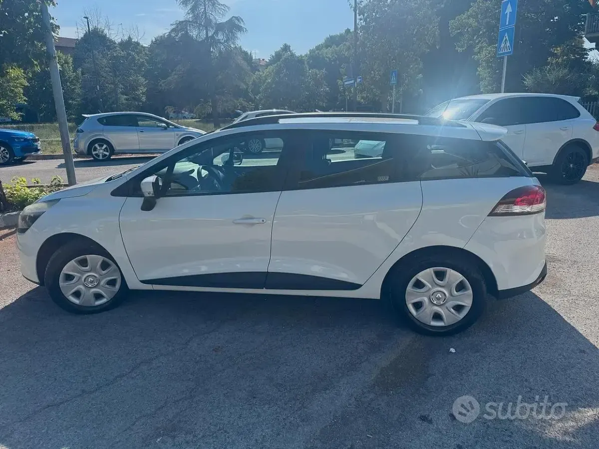 Usata Renault Clio 75 CV (55 kW) 2015 Bianco Station wagon