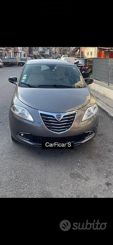 Usata Lancia Ypsilon 2014 Grigio Utilitaria
