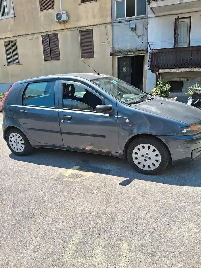 Usata Fiat Punto 60 CV (44 kW) 2000 Grigio Utilitaria