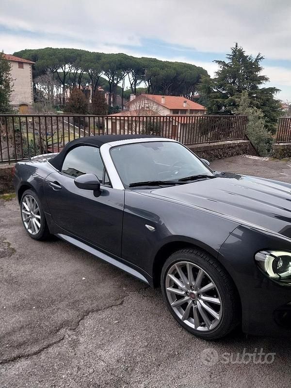 Usata Fiat 124 140 CV (102 kW) 2017 Grigio Cabrio
