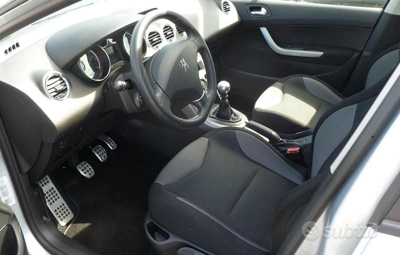 Usata Peugeot 308 Sportium 112 CV (82 kW) 2010 Grigio Berlina